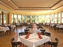 Festsaal im Restaurant Waldhaus Colditz - Partylocation für Familienfeiern, Firmenevents, Betriebsfeste
