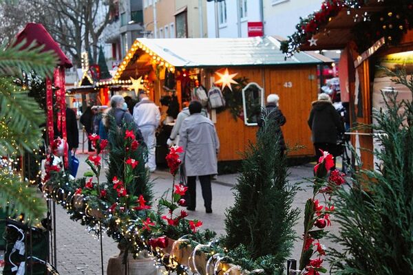 Weihnachtsmarkt - Bild von BiggiBe auf pixabay.com